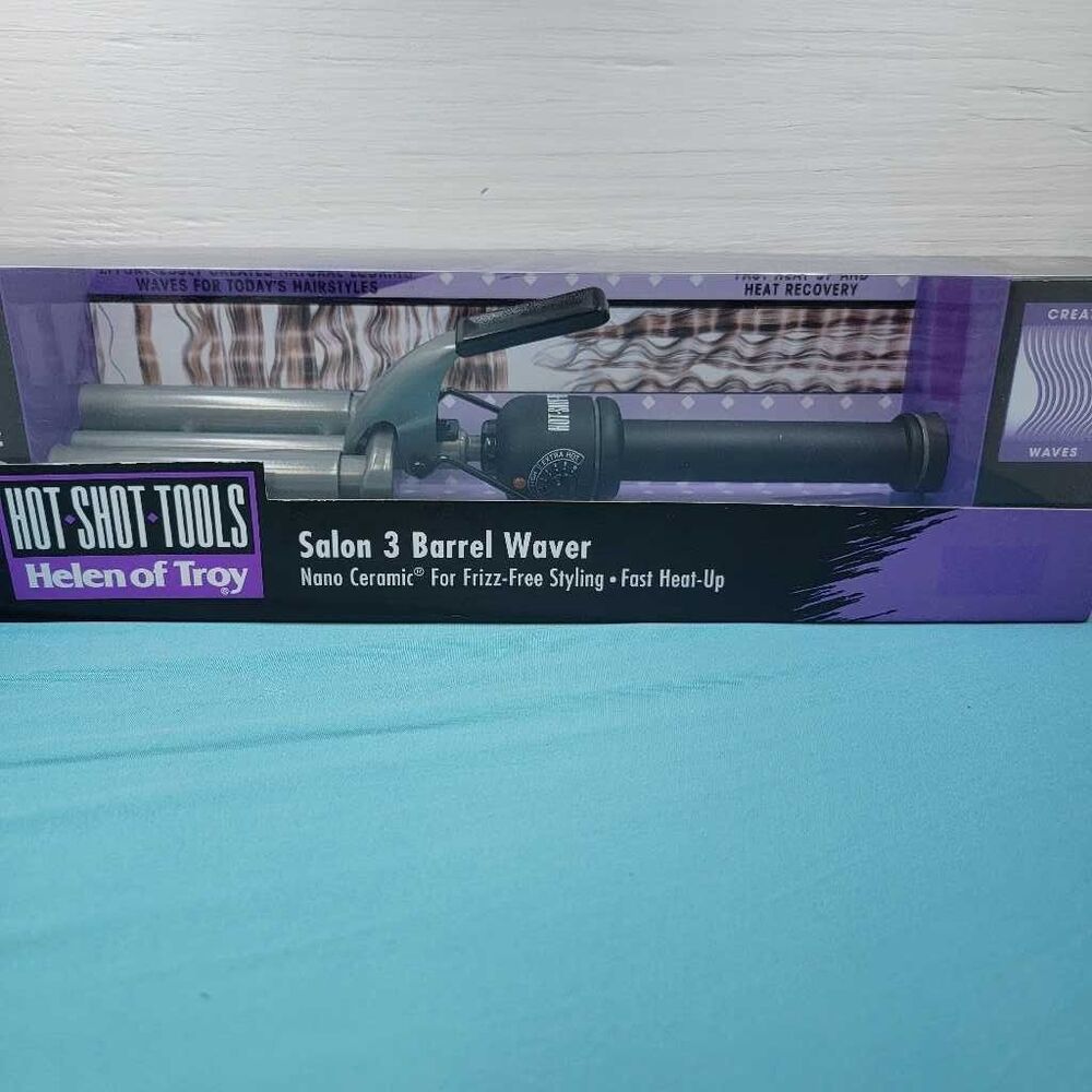 Helen of Troy Hot Shot Tools Salon 3 Barrel Waver Nano Ceramic FrizzFree Styling